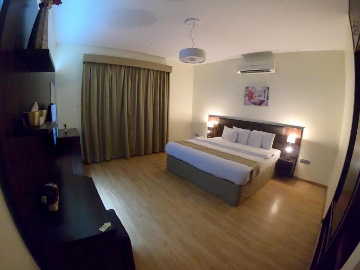 Weekend Hotel & Apartments Muscat Ngoại thất bức ảnh