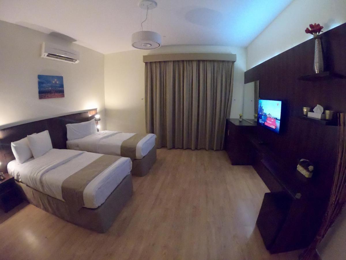 Weekend Hotel & Apartments Muscat Ngoại thất bức ảnh