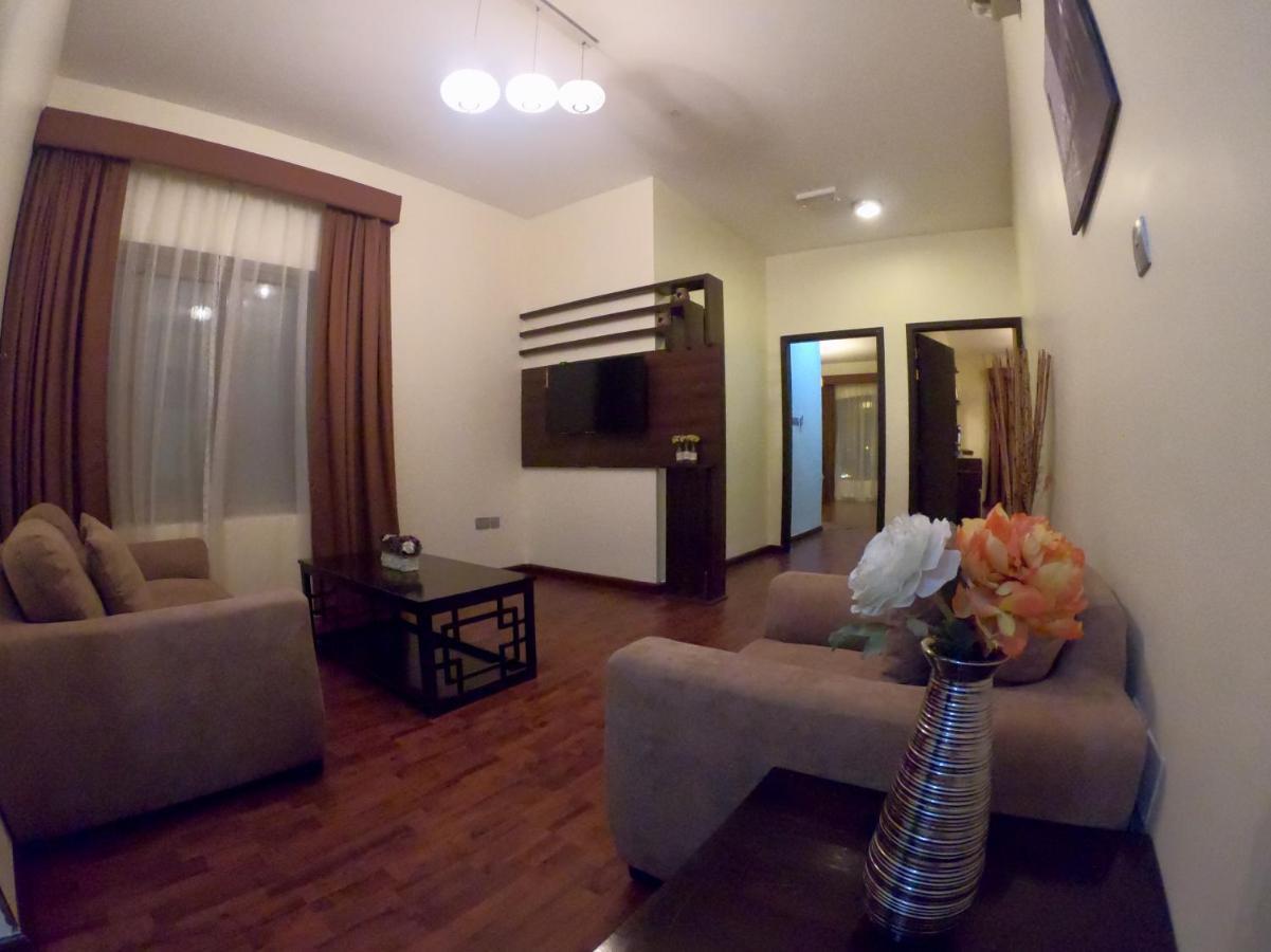Weekend Hotel & Apartments Muscat Ngoại thất bức ảnh