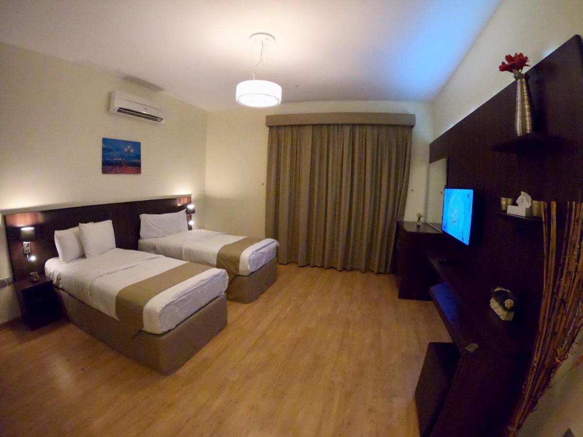 Weekend Hotel & Apartments Muscat Ngoại thất bức ảnh