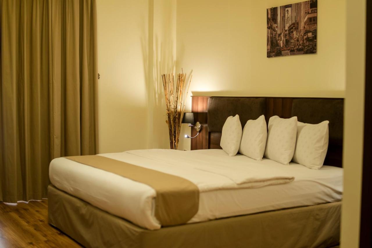 Weekend Hotel & Apartments Muscat Ngoại thất bức ảnh