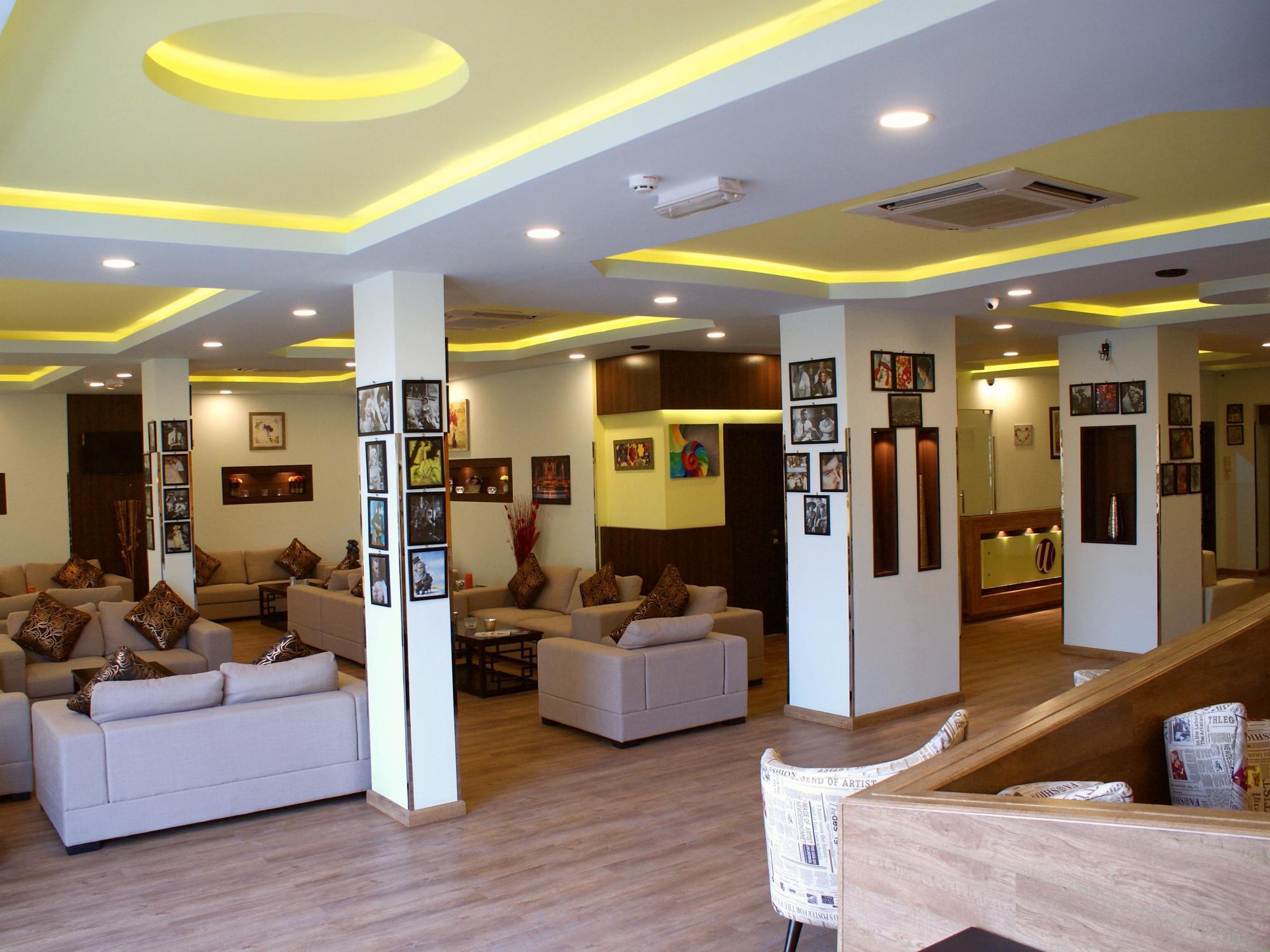 Weekend Hotel & Apartments Muscat Ngoại thất bức ảnh