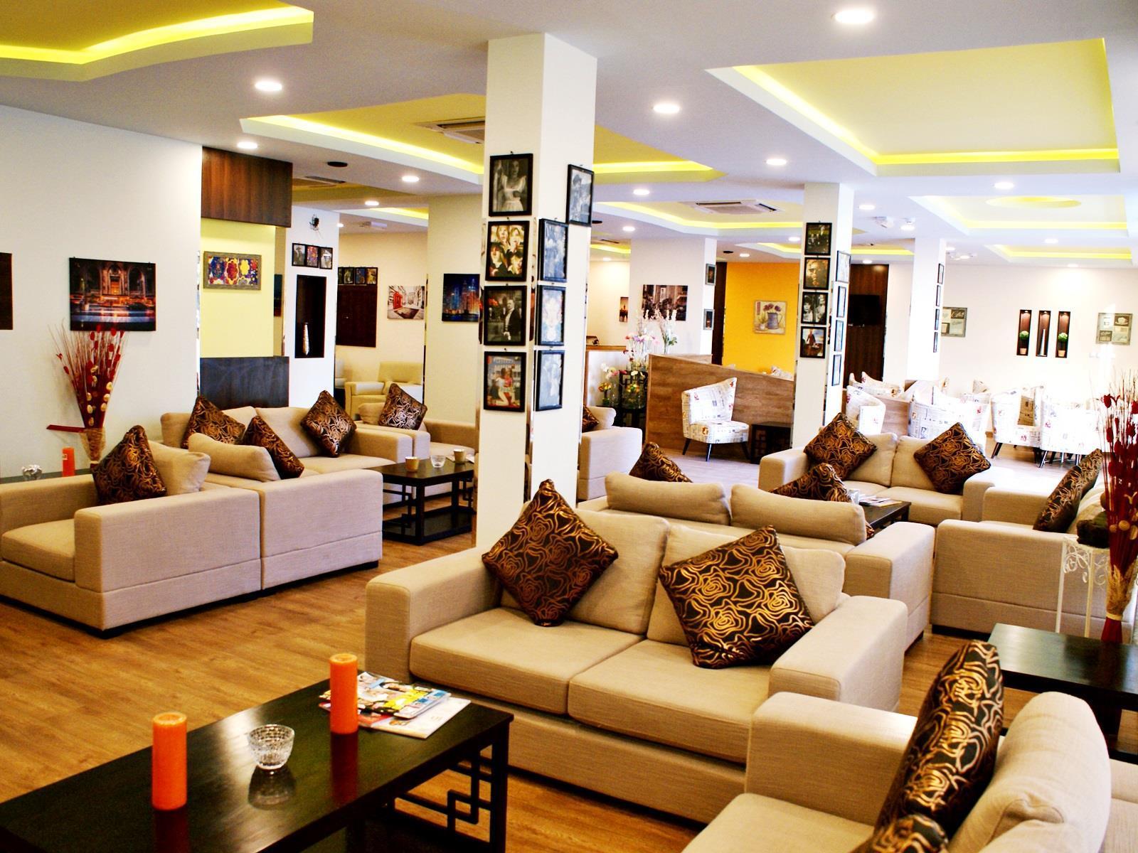 Weekend Hotel & Apartments Muscat Ngoại thất bức ảnh