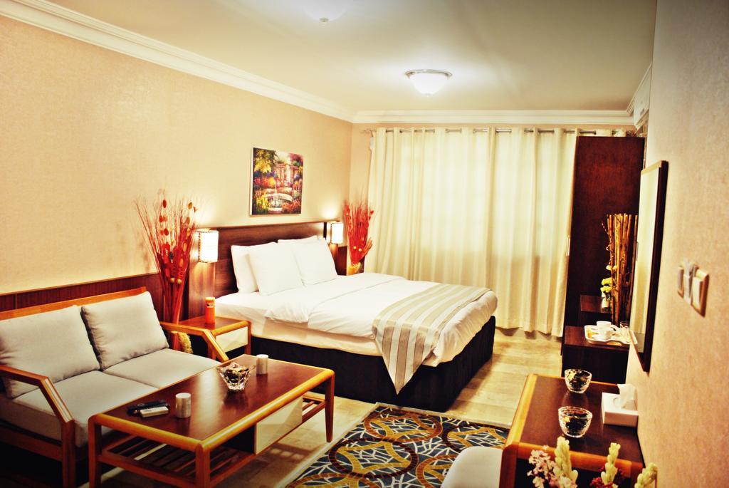 Weekend Hotel & Apartments Muscat Ngoại thất bức ảnh