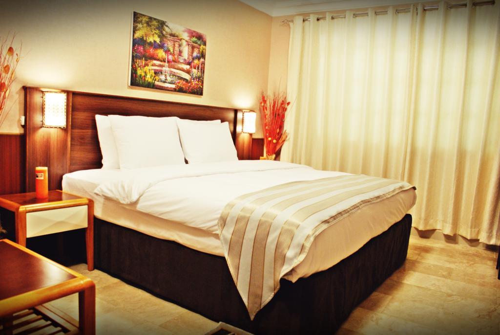 Weekend Hotel & Apartments Muscat Ngoại thất bức ảnh