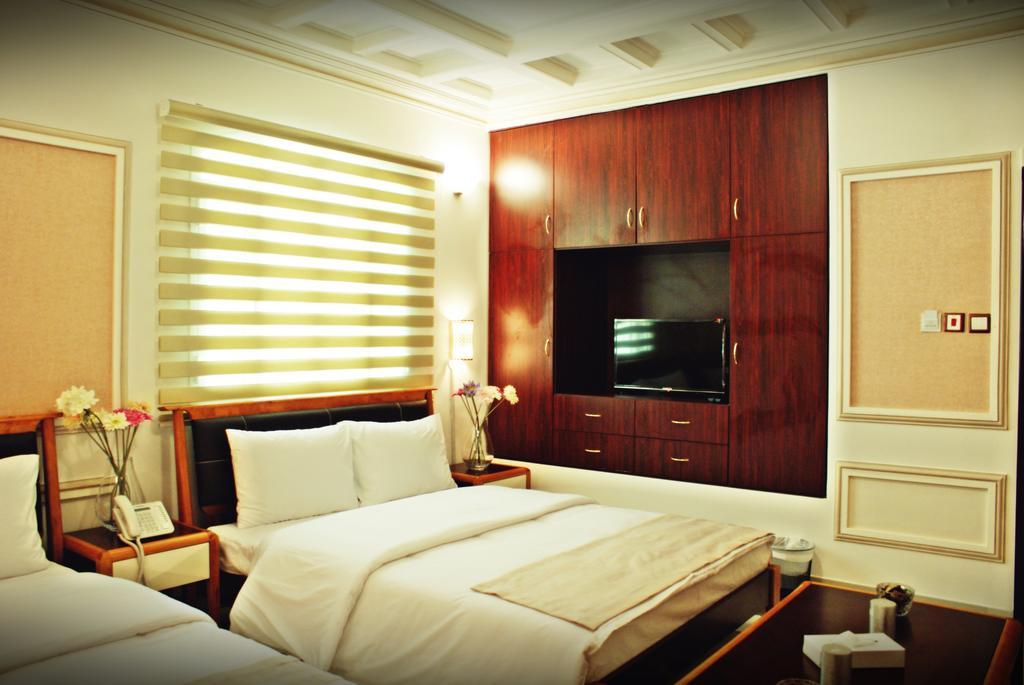 Weekend Hotel & Apartments Muscat Ngoại thất bức ảnh