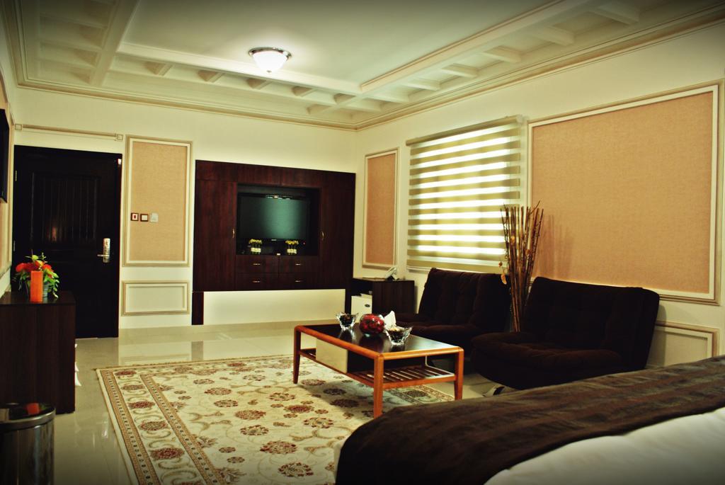 Weekend Hotel & Apartments Muscat Ngoại thất bức ảnh