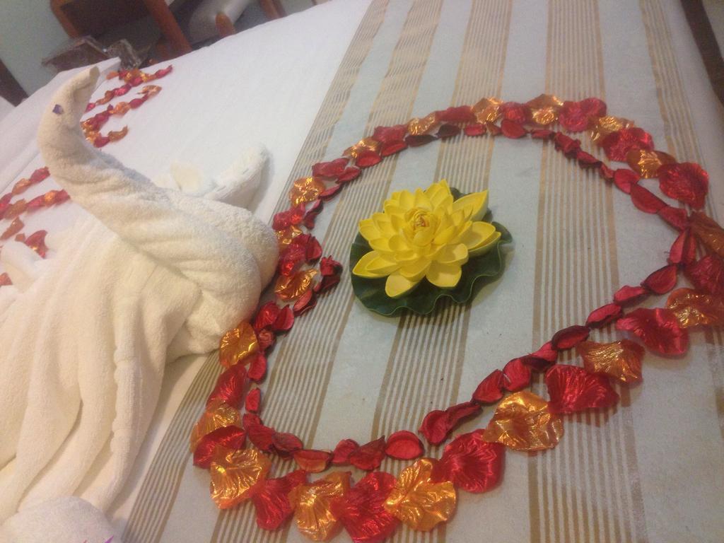 Weekend Hotel & Apartments Muscat Ngoại thất bức ảnh