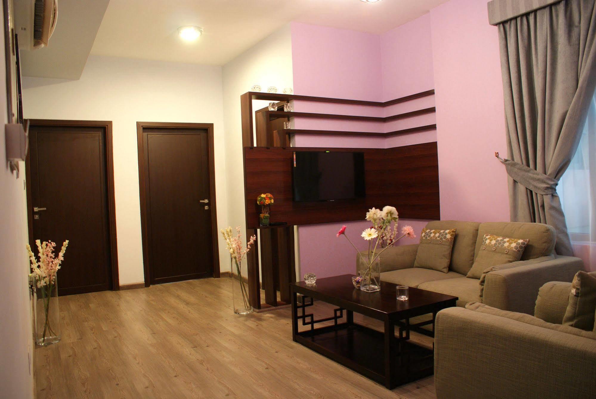Weekend Hotel & Apartments Muscat Ngoại thất bức ảnh